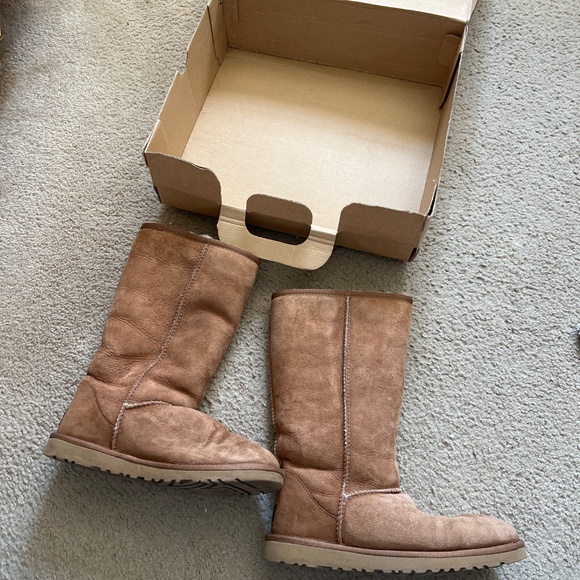 Uggs classic womens - Picture 2 of 3